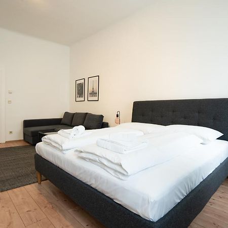 Lovely 1-Bedroom Apartment Next To Praterstern Вена Экстерьер фото