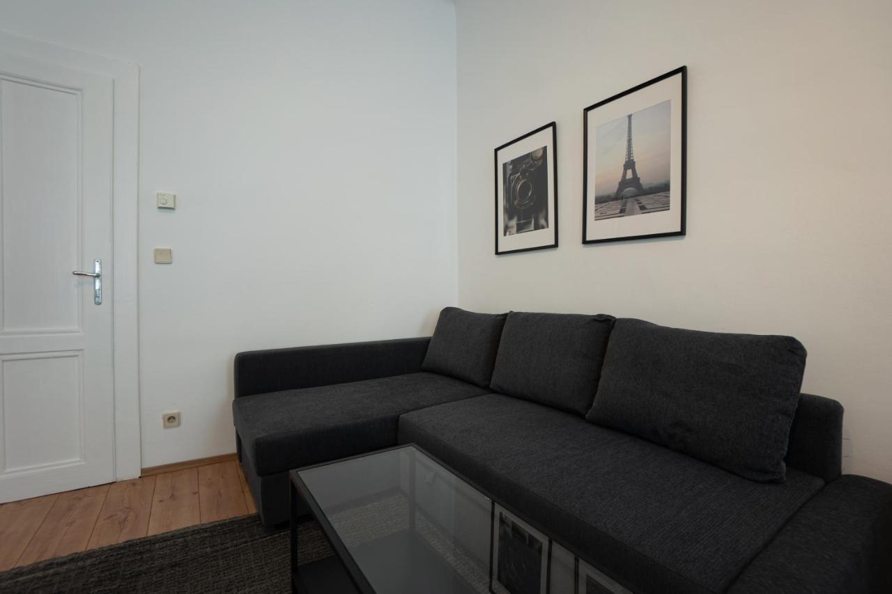 Lovely 1-Bedroom Apartment Next To Praterstern Вена Экстерьер фото
