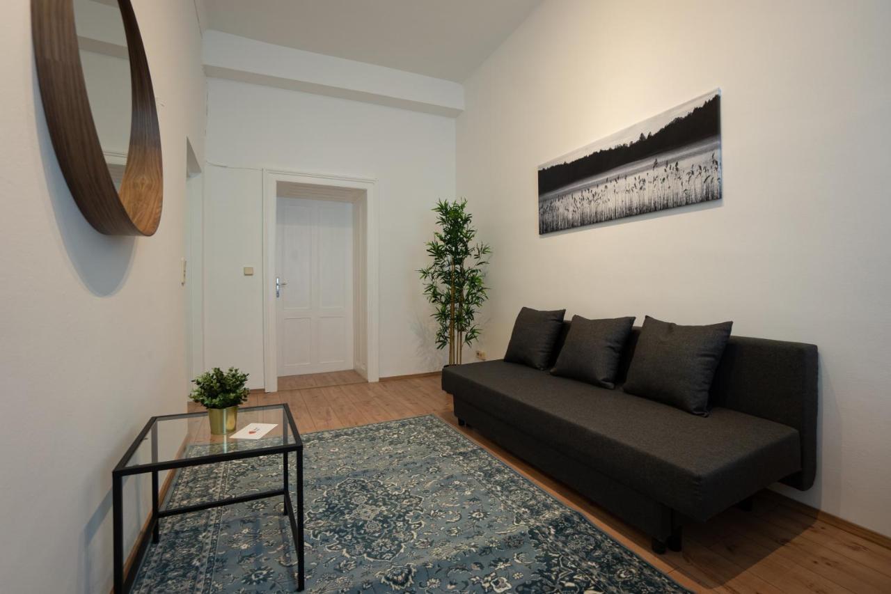 Lovely 1-Bedroom Apartment Next To Praterstern Вена Экстерьер фото